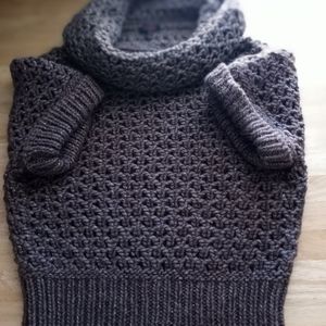 Escada beautiful knit sweater.